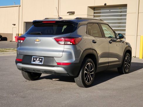 Used 2025 Chevrolet TrailBlazer LT image 4