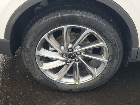 New 2026 Lincoln Corsair Premiere image 5