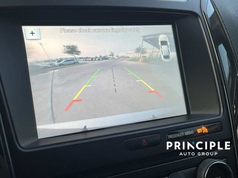 Used 2017 Ford Explorer XLT w/ Equipment Group 201A FWD image 24