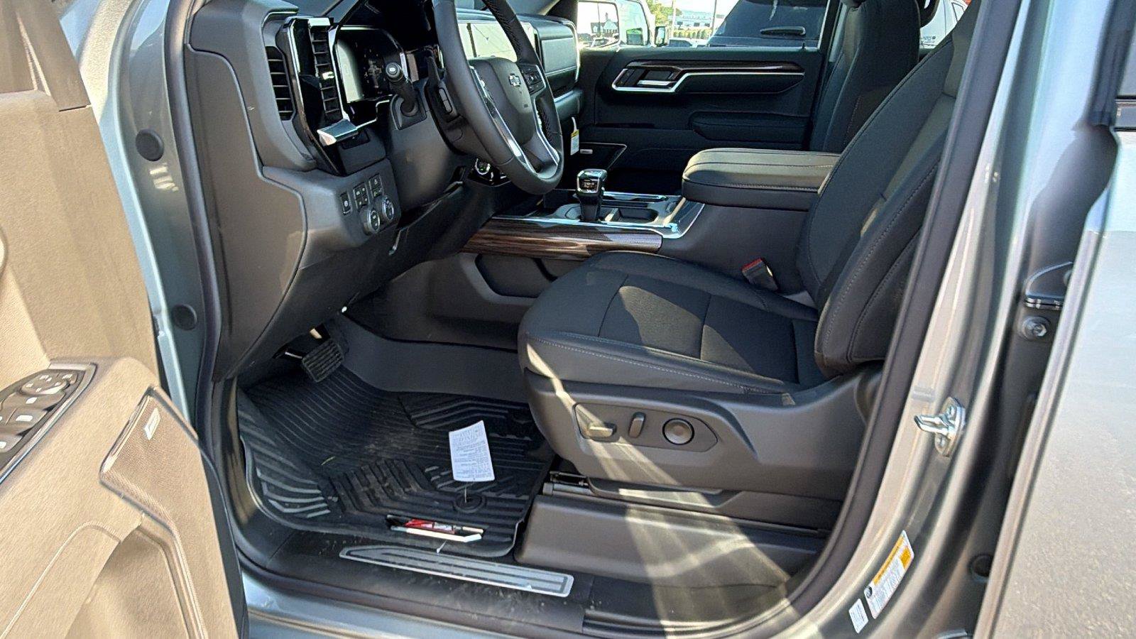New 2026 Chevrolet Silverado 1500 RST AWD/4WD image 14