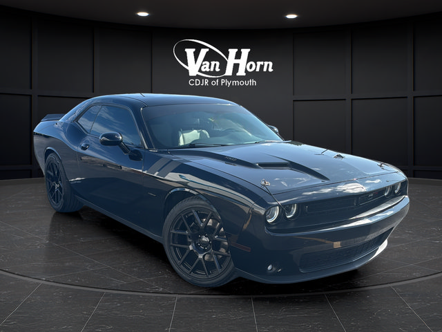 Used 2015 Dodge Challenger R/T Plus RWD image 1