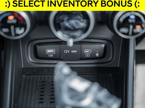 New 2026 Hyundai Venue SEL image 21