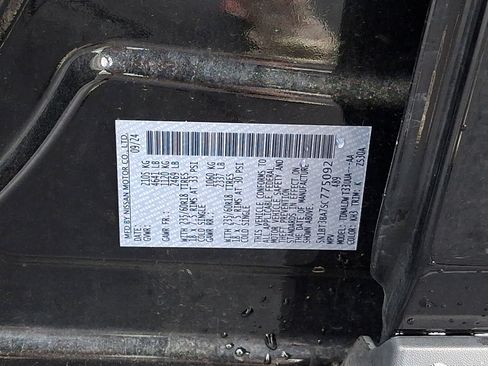 Used 2025 Nissan Rogue SV FWD image 27