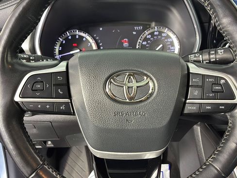 Used 2022 Toyota Highlander Platinum AWD/4WD image 42