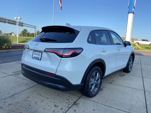 New 2026 Honda HR-V LX image 10