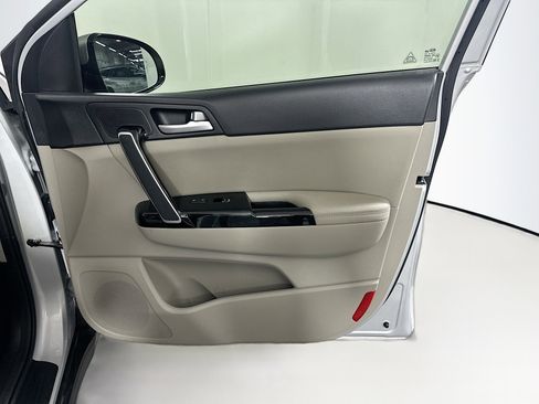 Used 2020 Kia Sportage EX image 31