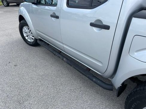 Used 2016 Nissan Frontier SV RWD image 8