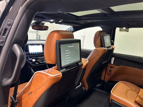 New 2026 Chrysler Pacifica Pinnacle image 27