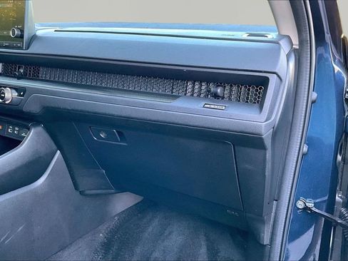 Used 2025 Honda CR-V EX image 20