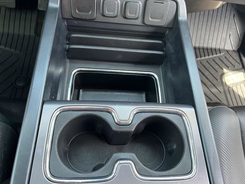 Used 2018 GMC Sierra 1500 SLT image 31