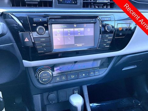 Used 2014 Toyota Corolla LE FWD image 15