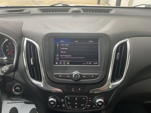 Used 2022 Chevrolet Equinox LT image 19