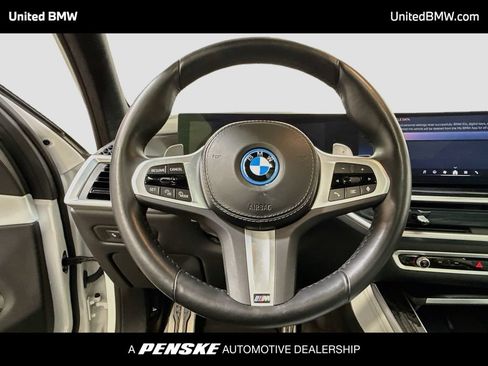 Used 2024 BMW X5 xDrive50e w/ M Sport Package AWD/4WD image 6