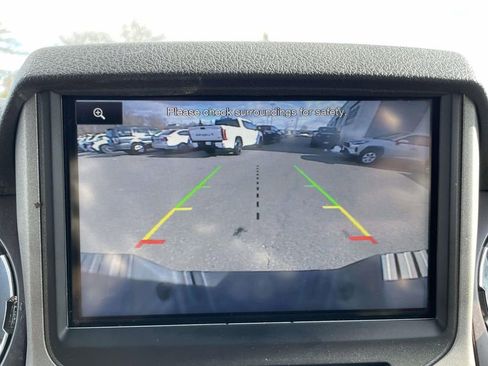 Used 2015 Ford F250 Lariat w/ Chrome Package image 25