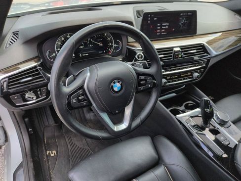 Used 2018 BMW 530i RWD image 16