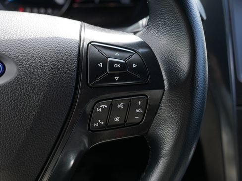 Used 2017 Ford Explorer XLT w/ Equipment Group 201A AWD/4WD image 30
