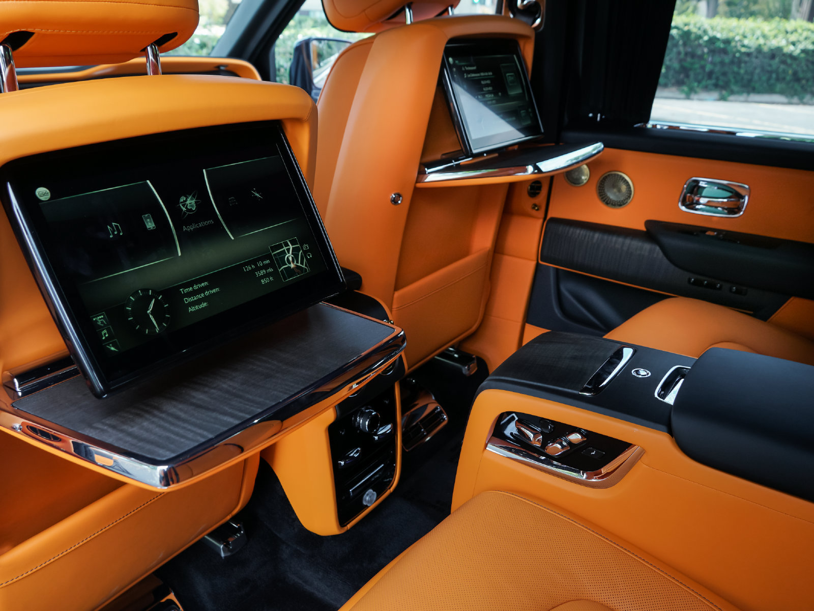 Certified 2022 Rolls-Royce Cullinan w/ Cullinan Package AWD/4WD image 26