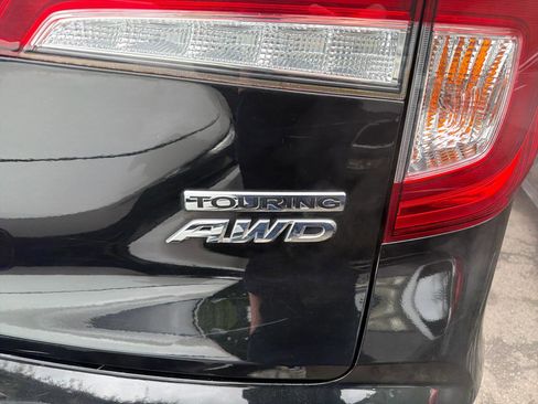 Used 2022 Honda Pilot Touring image 8