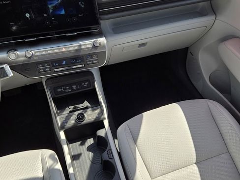 Used 2025 Hyundai Kona Limited image 16