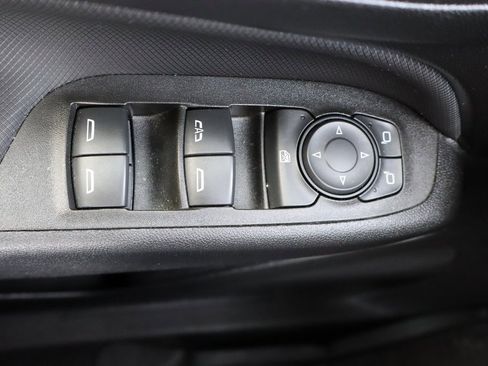 Used 2022 Chevrolet Equinox RS w/ Infotainment Package image 24