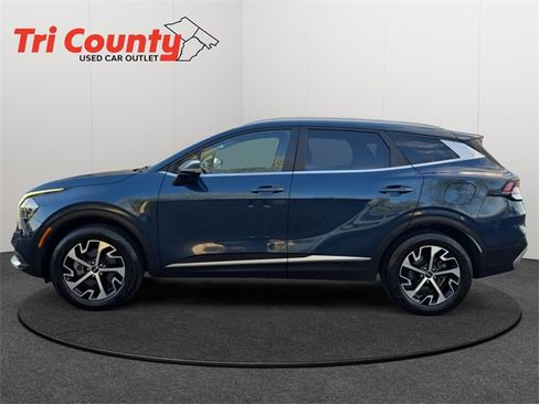 Used 2023 Kia Sportage EX image 5