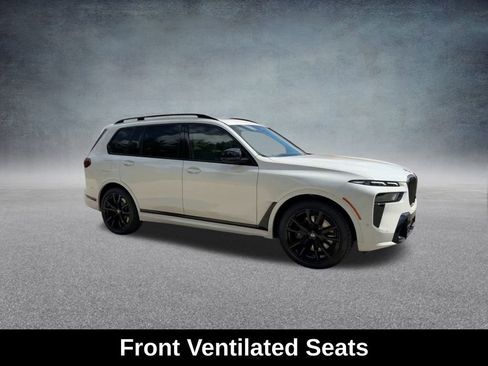 Used 2025 BMW X7 M60i image 32