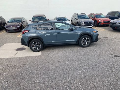 Used 2024 Subaru Crosstrek 2.0i Premium AWD/4WD image 4