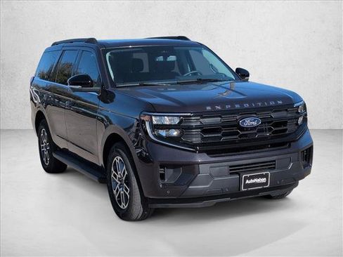 New 2026 Ford Expedition Active image 6