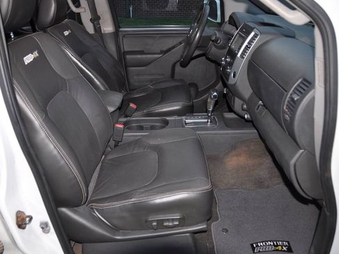 Used 2015 Nissan Frontier PRO-4X w/ Pro-4x Luxury Package AWD/4WD image 28