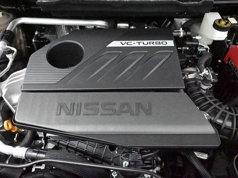 Used 2025 Nissan Rogue Platinum w/ Platinum Premium Package image 31