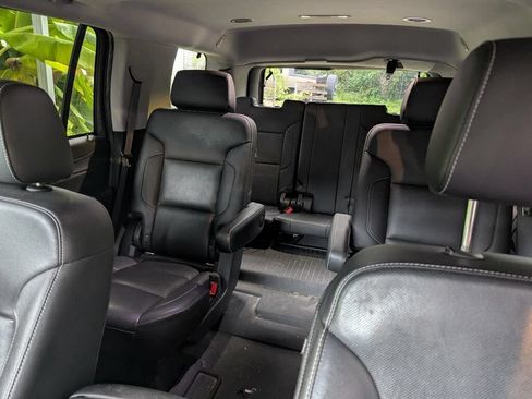 Used 2020 GMC Yukon SLT w/ Open Road Package RWD image 3