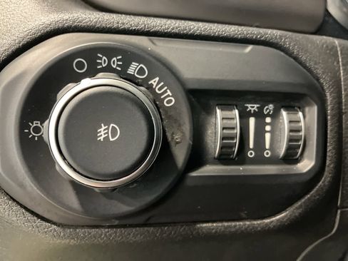 Used 2019 Jeep Wrangler Unlimited Rubicon image 15