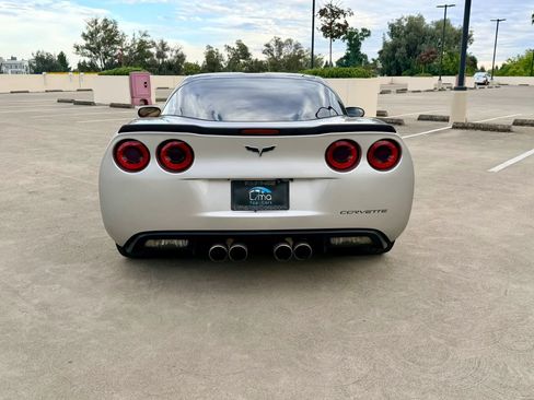 Used 2007 Chevrolet Corvette Coupe w/ Preferred Equipment Group RWD image 48