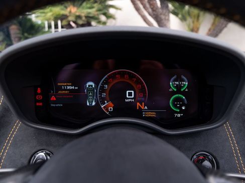 Used 2020 McLaren 600LT Spider RWD image 12