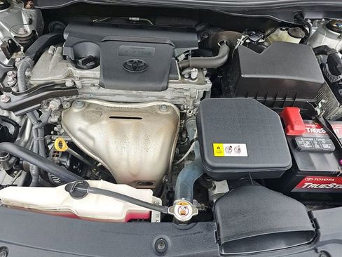 Used 2017 Toyota Camry XLE image 13