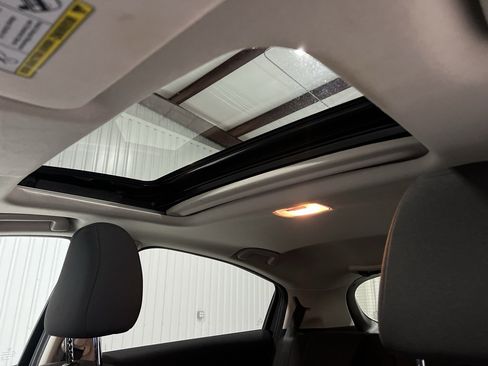 Used 2016 Honda HR-V EX image 16