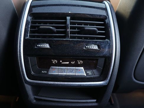 Used 2020 BMW X6 M50i image 30