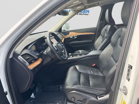 Used 2023 Volvo XC90 B6 Plus w/ Protection Package Premier AWD/4WD image 15
