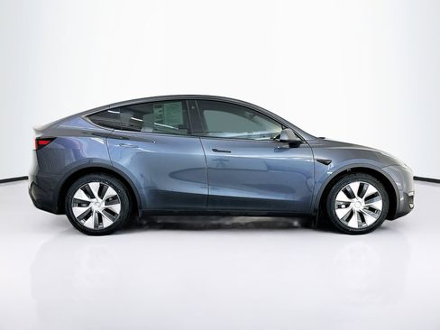 Used 2023 Tesla Model Y Long Range image 10