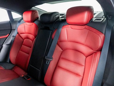 Used 2024 Porsche Taycan 4S w/ Premium Package image 27