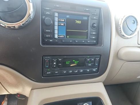 Used 2006 Ford Expedition Eddie Bauer image 48