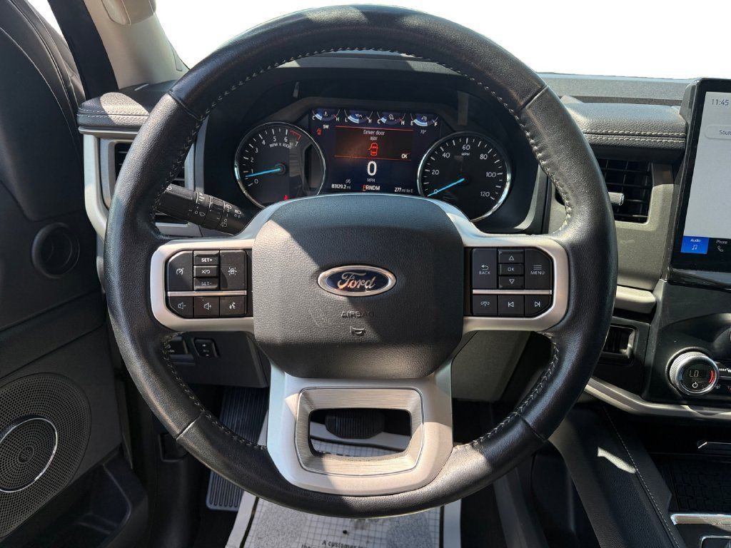Used 2024 Ford Expedition XLT RWD image 13
