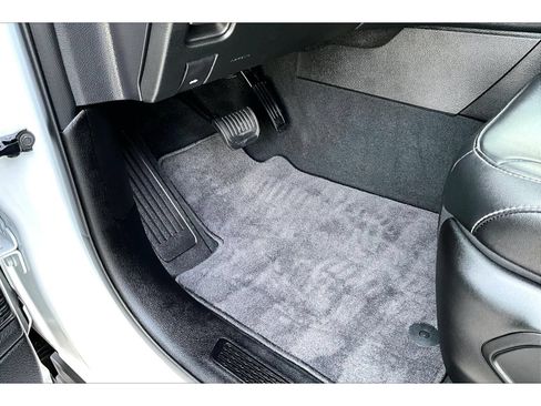 Certified 2025 Jeep Grand Cherokee Limited AWD/4WD image 29