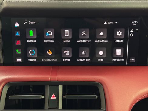 Used 2022 Porsche Taycan image 32