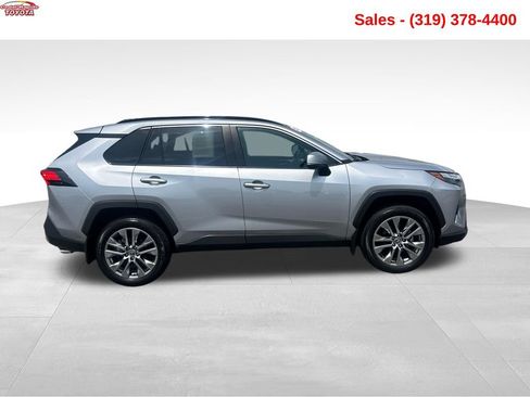 Used 2023 Toyota RAV4 XLE Premium AWD/4WD image 7