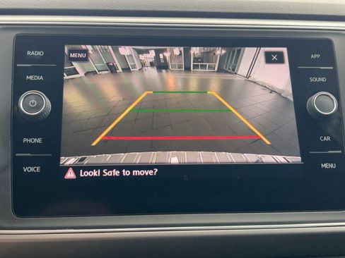 Used 2019 Volkswagen Atlas SE w/ Towing Package image 24