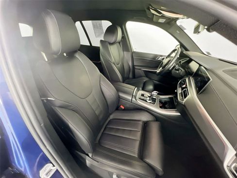 Used 2021 BMW X5 xDrive40i w/ Premium Package 3 AWD/4WD image 28