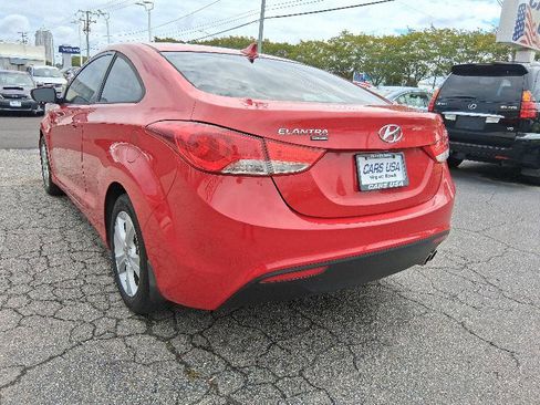 Used 2013 Hyundai Elantra image 8