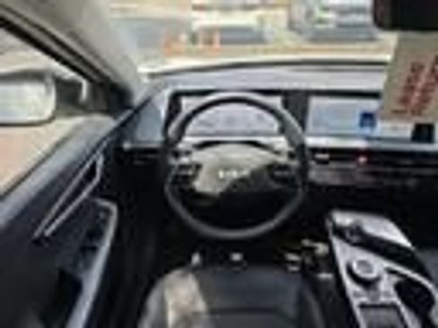 Used 2024 Kia EV6 Light RWD image 3
