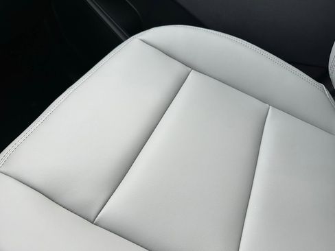 New 2026 Ford Explorer Active w/ Active Comfort Package image 22